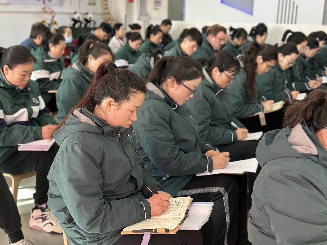 筑梦新学期，共育新希望！